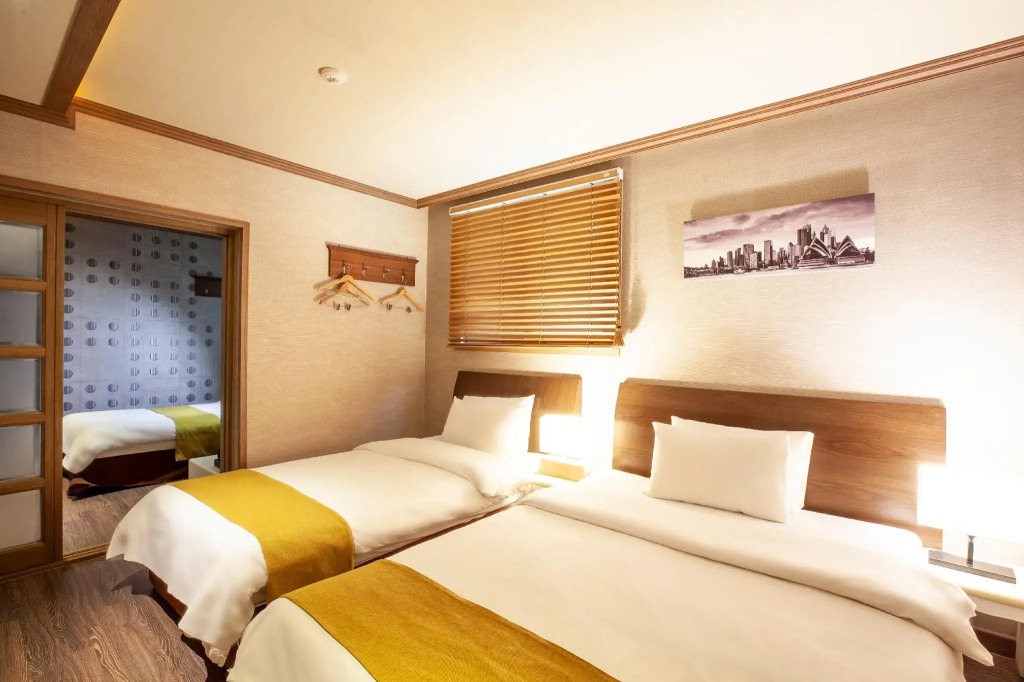 Sahara Hotel