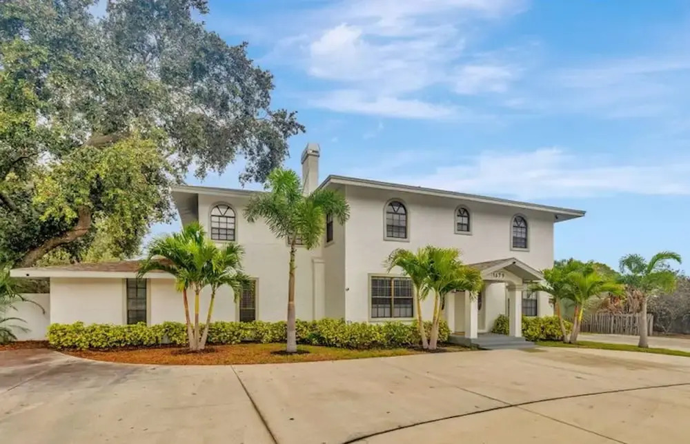Huge 8BR wHTD Pool Ensuites Games Near Beach