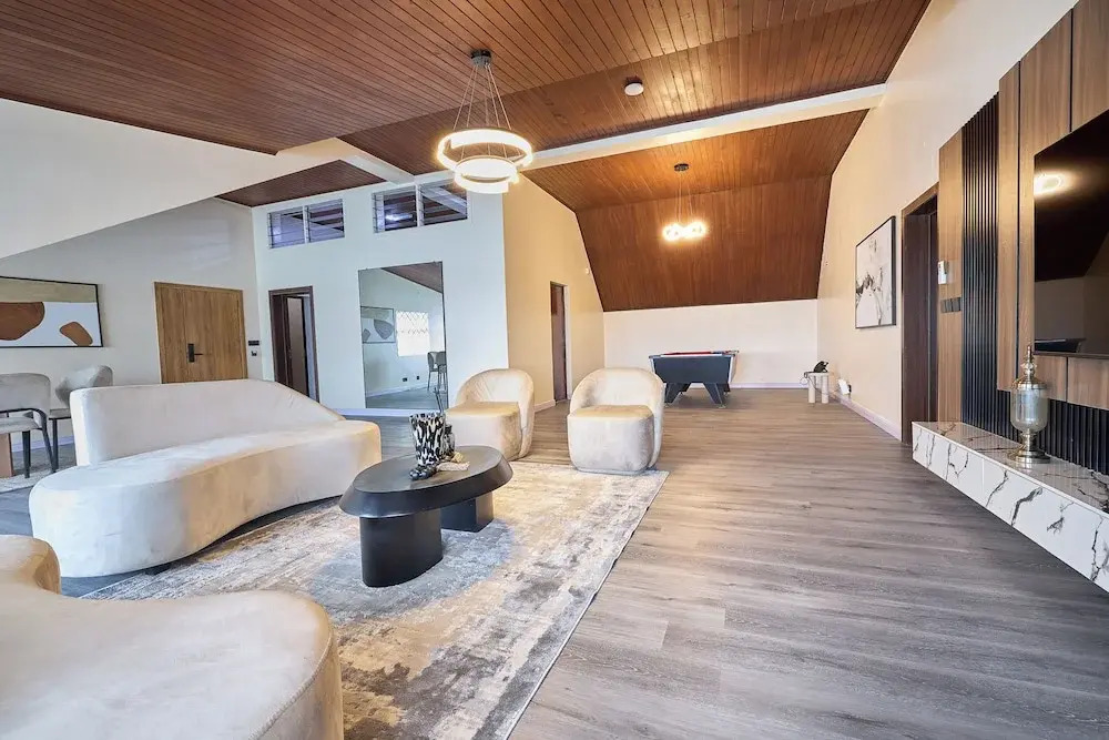 The Carrington Suites