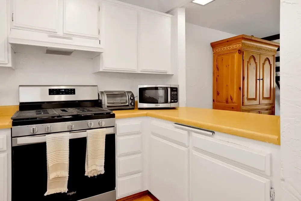 2195-slopeside Views Chalet 2 Bedroom Home by RedAwning