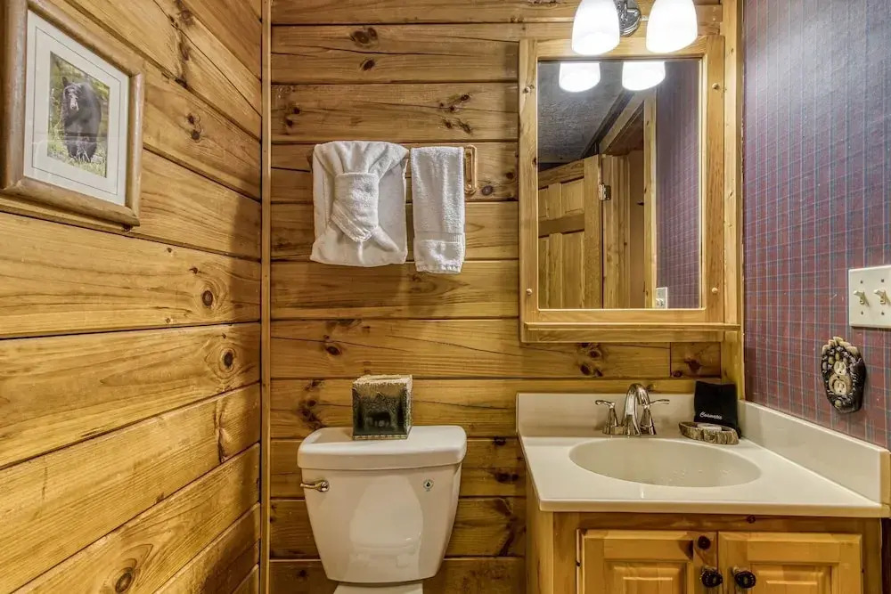 Er 247 - Legacy Lodge Great Location - Close To Town! 2 Bedroom Cabin by RedAwning