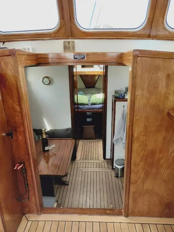 Privé B&B Motorsailer Rataplan