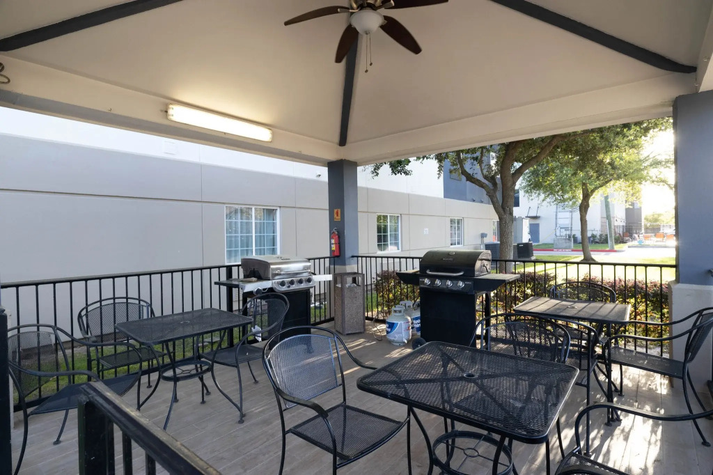 Candlewood Suites Houston Westchase - Westheimer by IHG