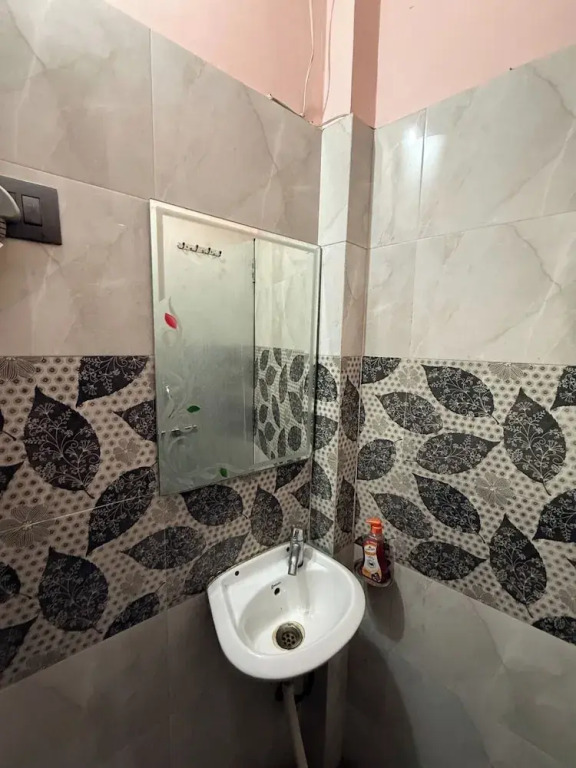 Hotel Bharat
