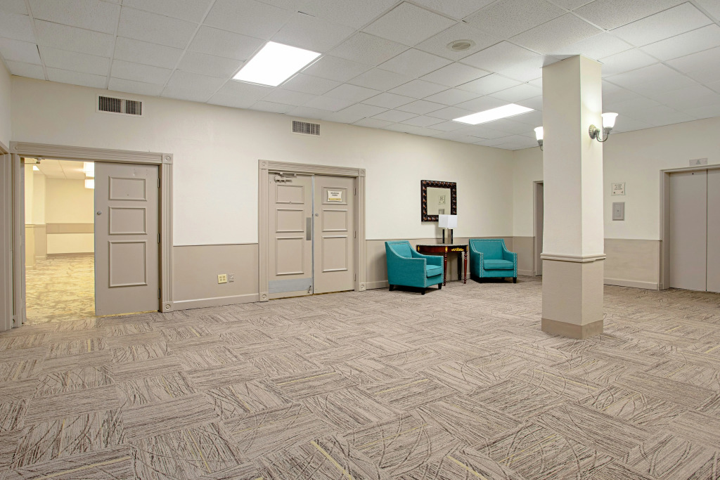 Red Roof Inn PLUS+ Wichita East