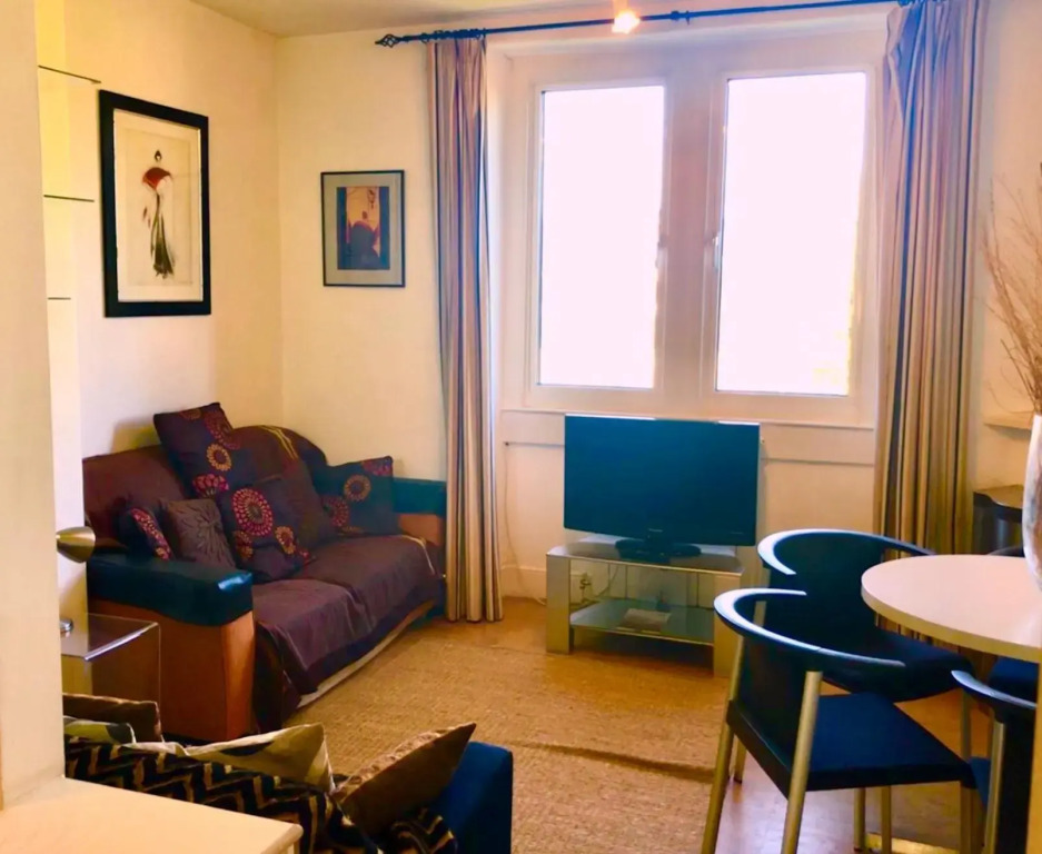 Erte's Atelier - Bohemian 1 bedroom Flat in Gothic Victorian Villa