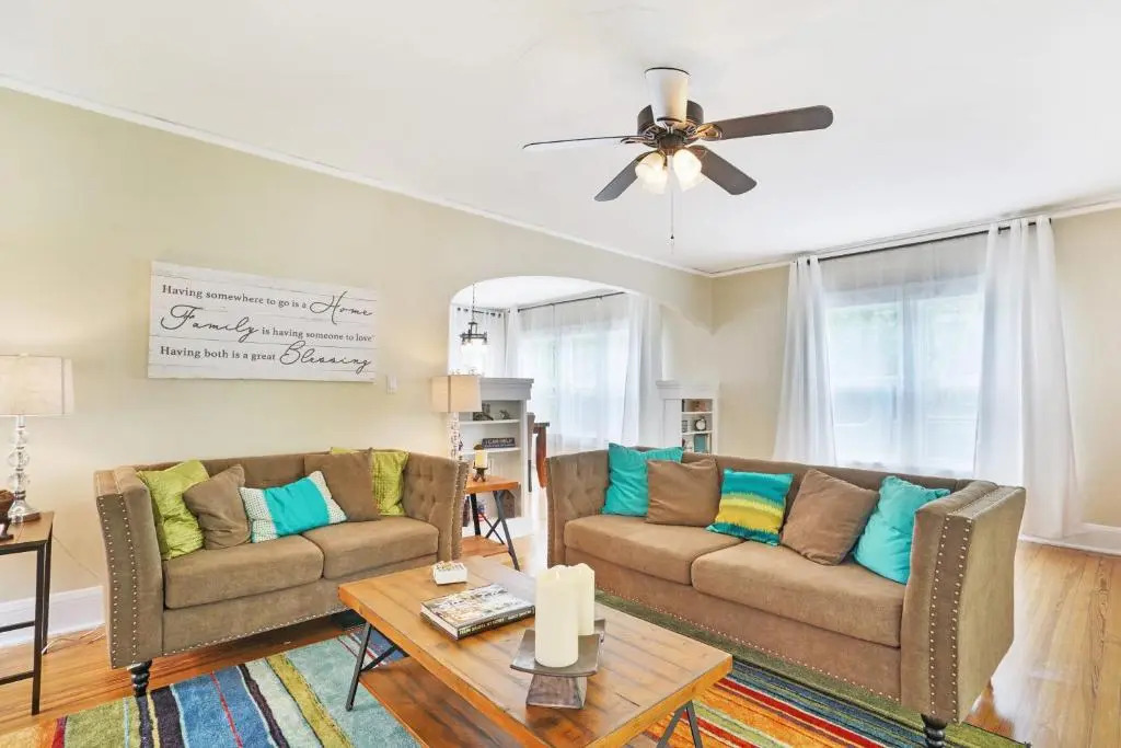 Charming Historic Home and Cottage minutes from the Intracoastal and the Beach