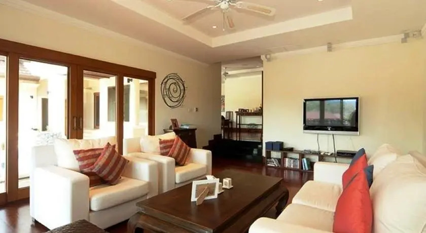 Lakewood Hills Villa 11
