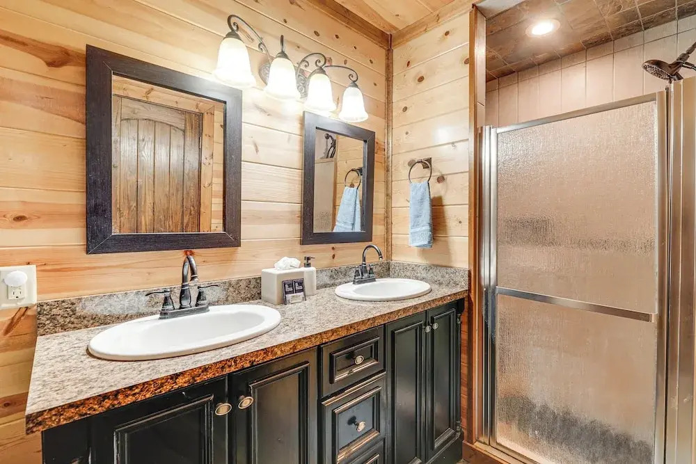 Pets & Families Welcome: Secluded Broken Bow Cabin