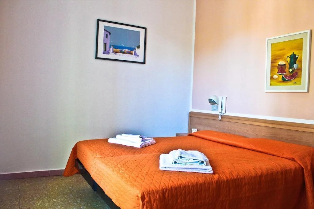 Hotel Leda