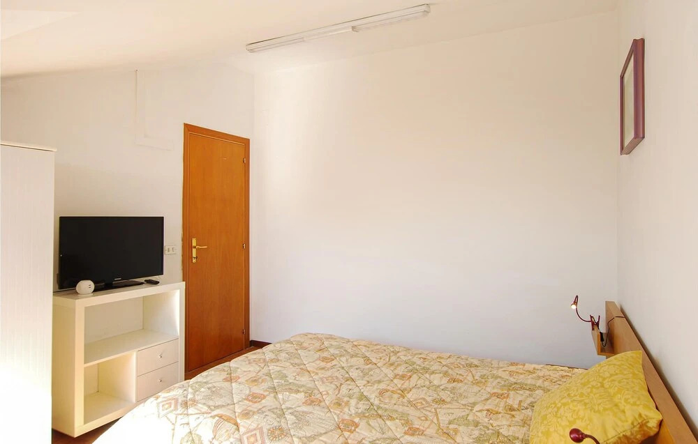 Beautiful Apartment in Porto San Giorgio With Wifi and 1 Bedrooms