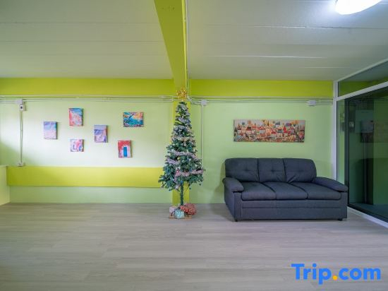 UrbanNest Hostel