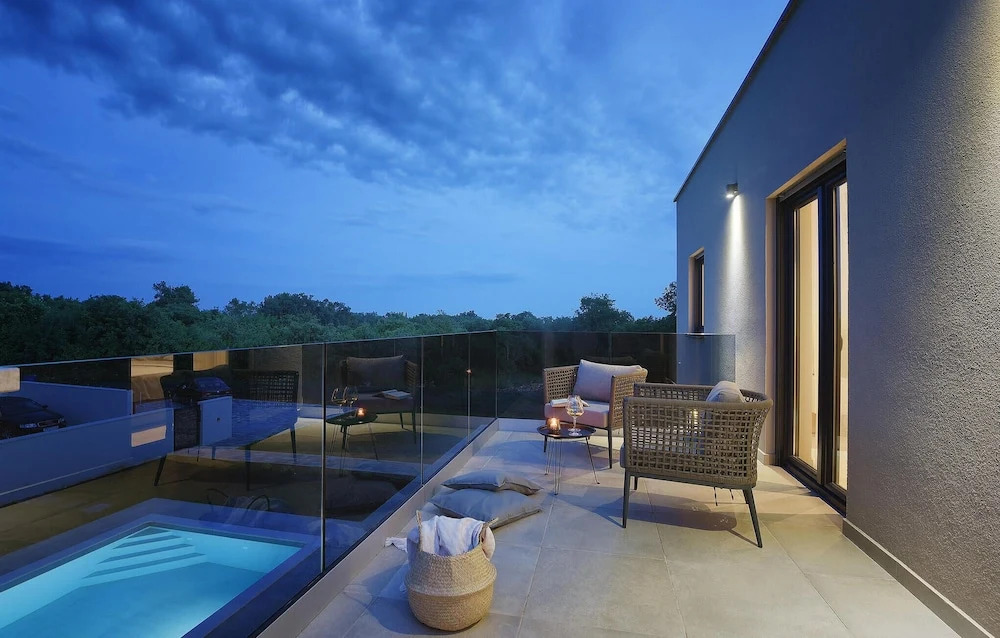 Beautiful Home in Loborika With Outdoor Swimming Pool, Wifi and 3 Bedrooms