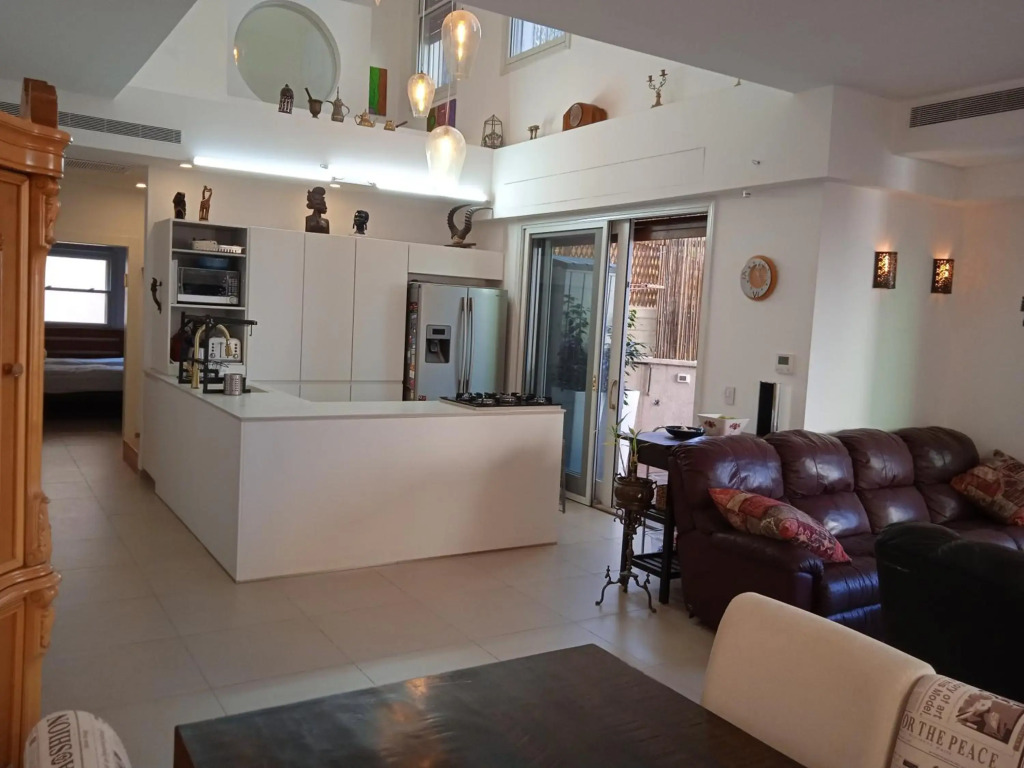 Jaffa sea front, luxury Duplex, Port & Old City 2m walk
