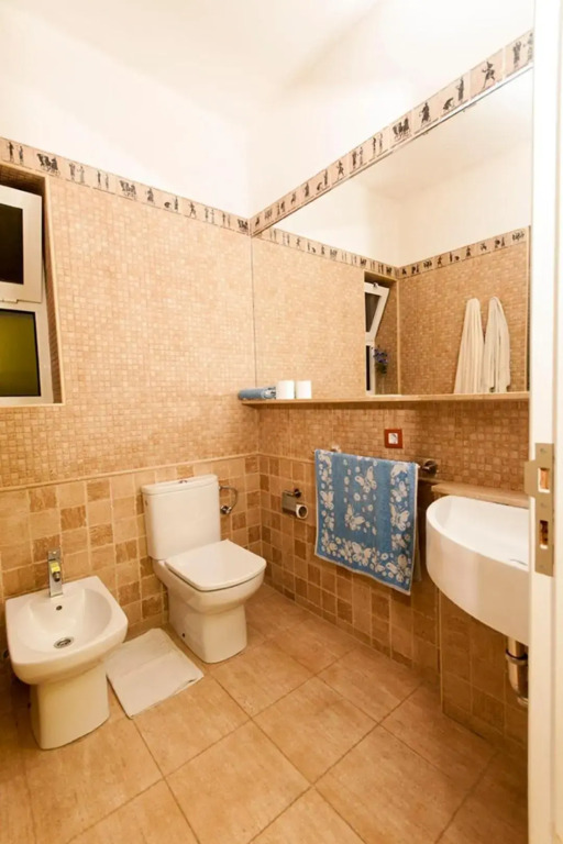 Céntrico y tranquilo apartamento con WIFI