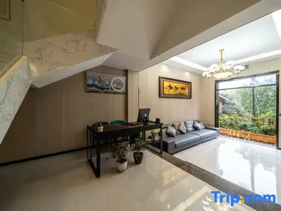 Yunyun Yashe Hotel (Bodhi Mountain Park Branch, Wutongqiao District, Leshan)