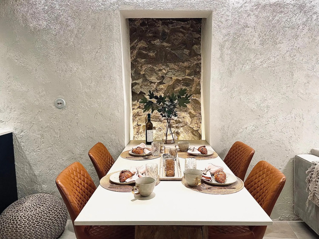 NEW Design & High Standard Apt from 16th Century in Old Town