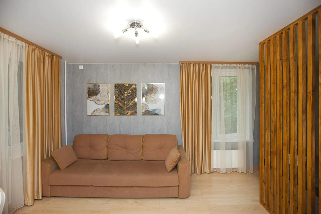 RIVA Wood Style Apartment