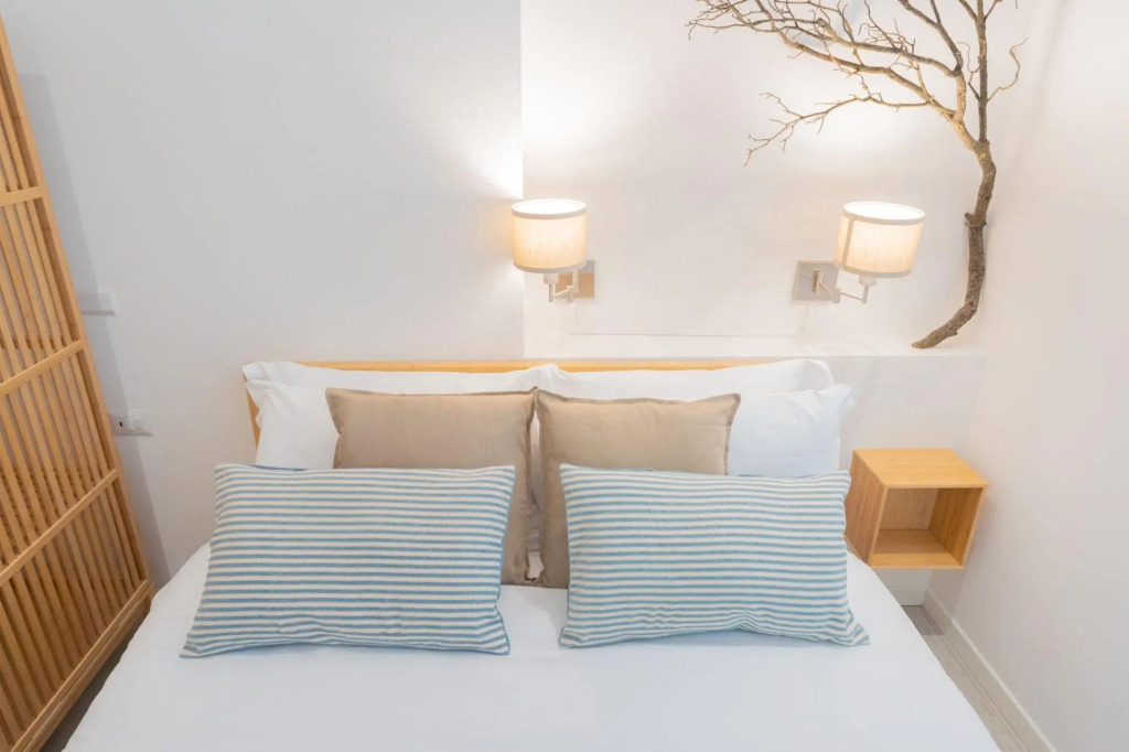 Enchanted Como Lake - Tremezzo Apartments by Rent All Como