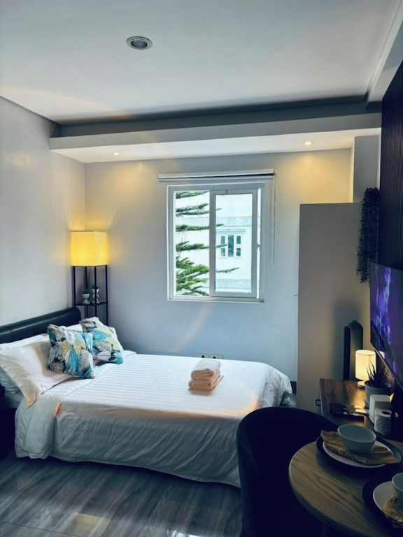 Smart Stay 2600 - North Cambridge Condo