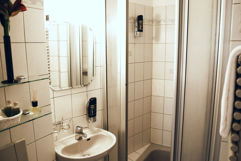 SMARTY Cologne Dom Hotel - Boardinghouse - KONTAKTLOSER SELF CHECK-IN