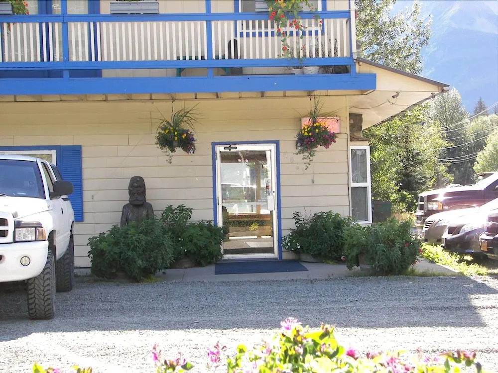 Eagles Nest Motel