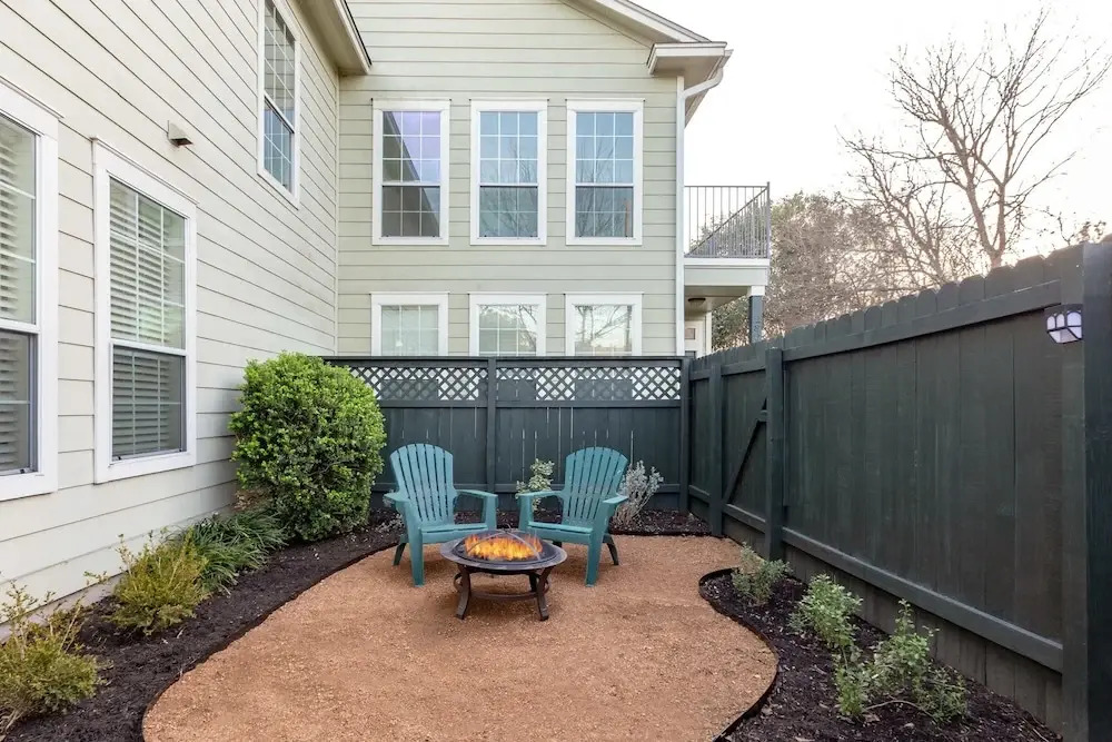 Upstay East Austin Retreat w Yard5min to Downtown