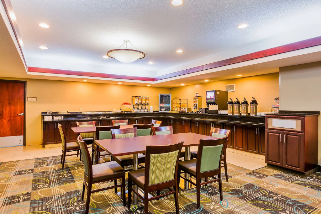 Staybridge Suites Cedar Rapids North by IHG