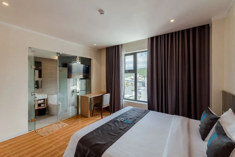The Empire Hotel