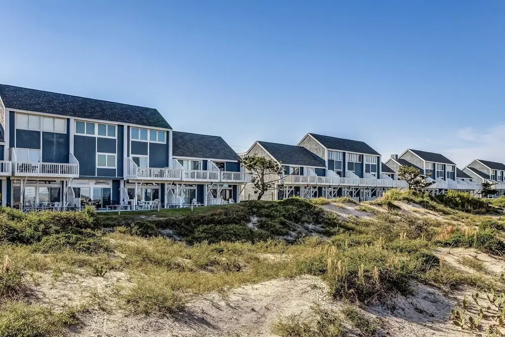 Sunlit Paradise in Amelia Island 3BR Beachfront Home