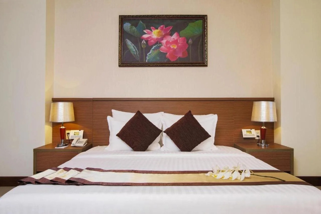 Sunrise Hotel