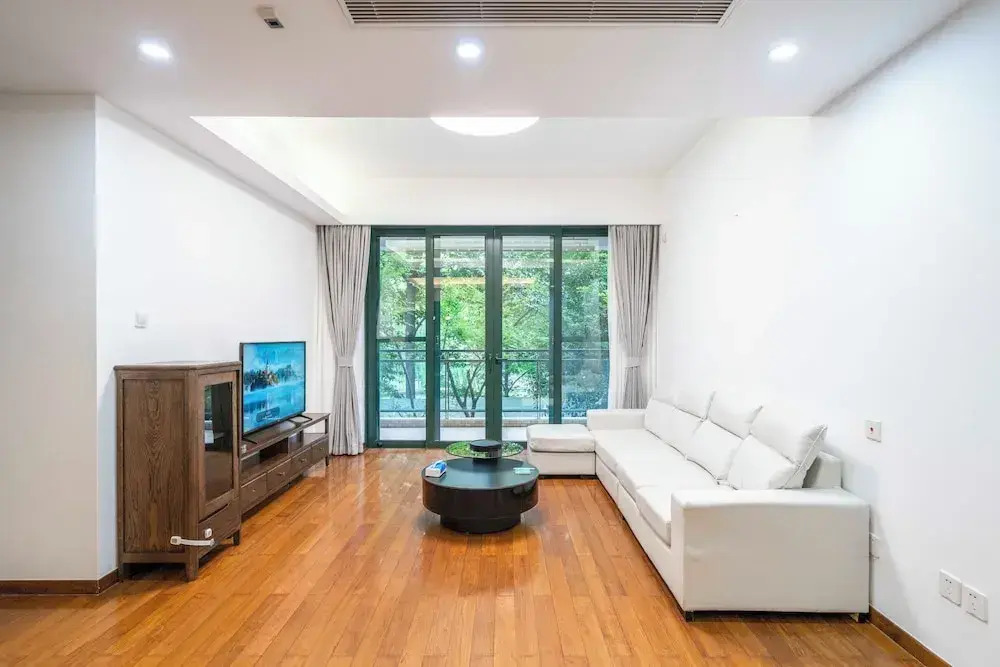 Tyms 2BR APT Lujiazui Renheng Riverside