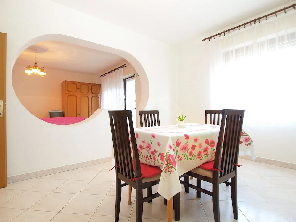Apartment 1563