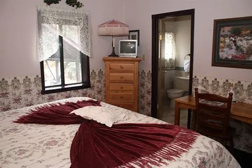 The Historic Brook Forest Inn