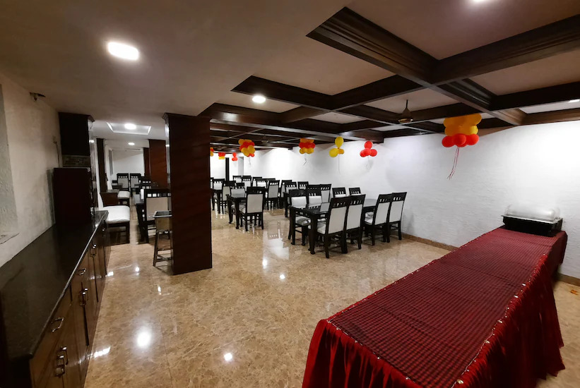 Hotel Basera