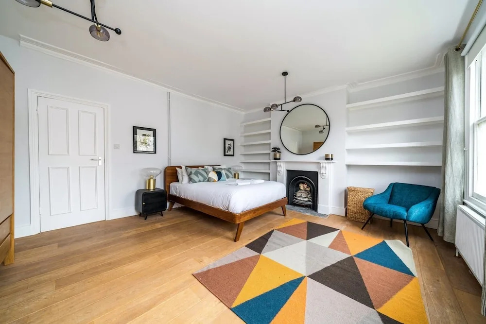 NEW Bohemian 2 Bedroom Victorian Flat in Dalston