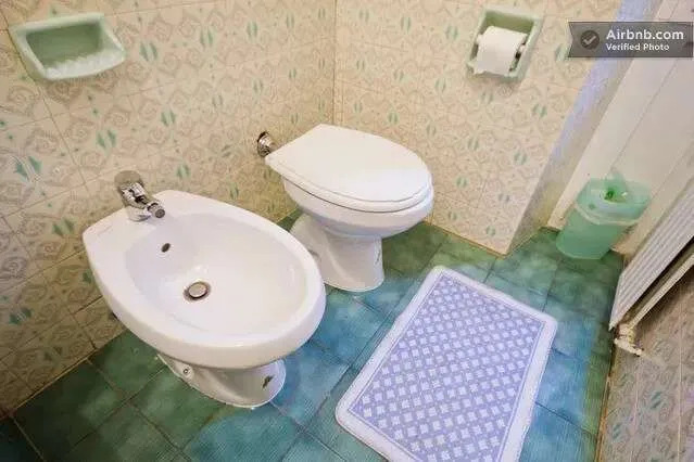 Ares Rooms