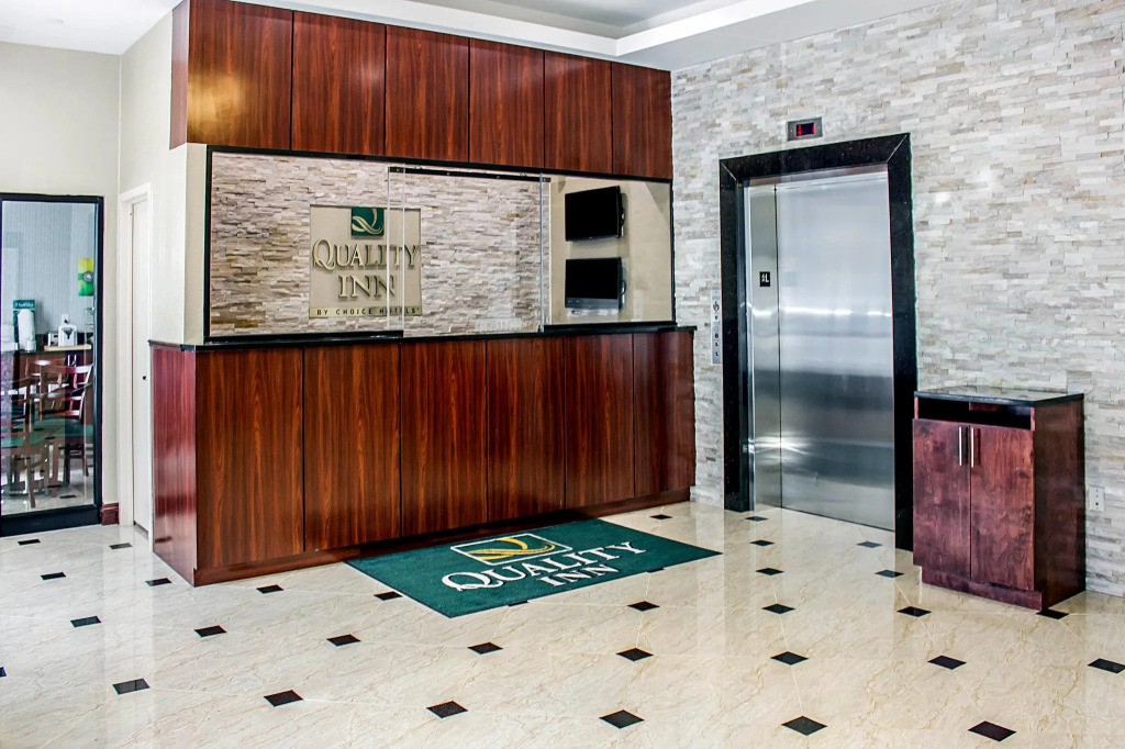 Pitkin Hotel