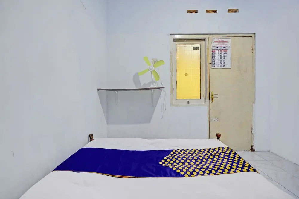OYO Life 92921 Omaya Kost Syariah