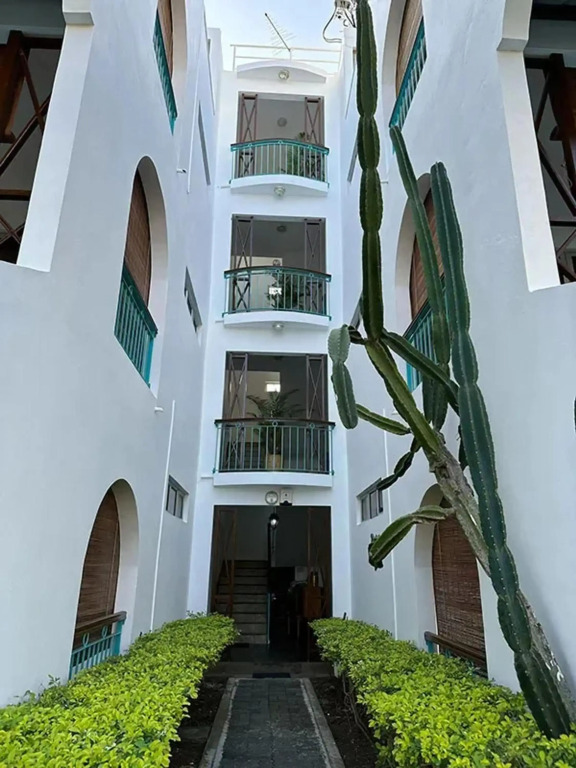 3 bedrooms appartement at Blue Bay 300 m away from the beach with sea view enclosed garden and wifi
