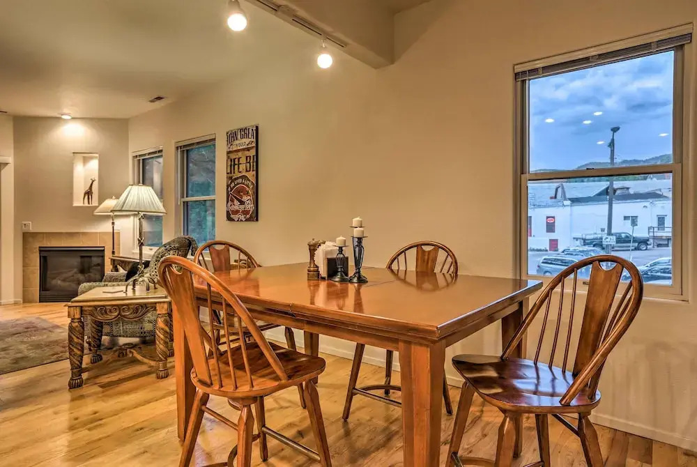 Downtown Manitou Springs Home: Tranquil Creek View