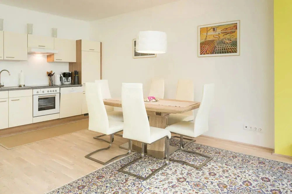Design-Apartment Karlsplatz with Balcony