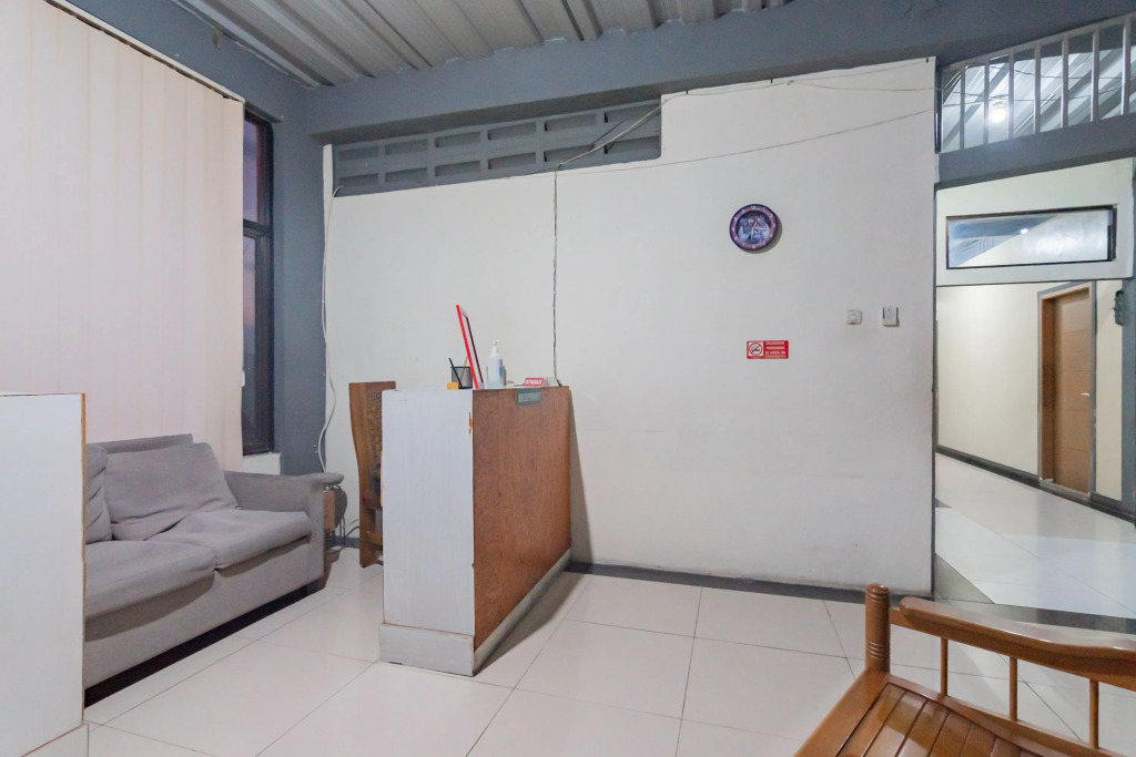 RedDoorz Syariah at Cigadung Raya Street