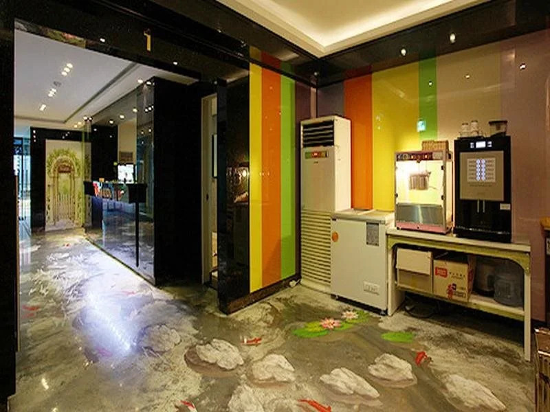Hotel C&
