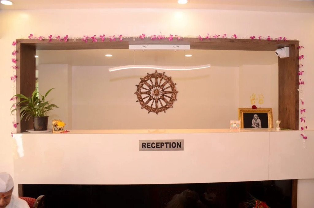 OYO 9806 Hotel Arvi