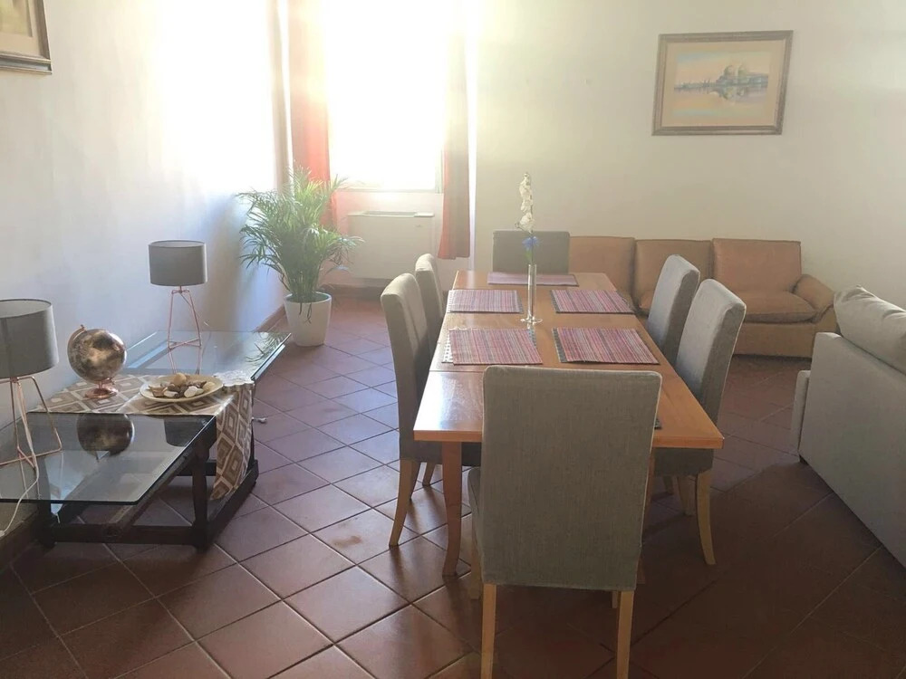 Florence Apartments
