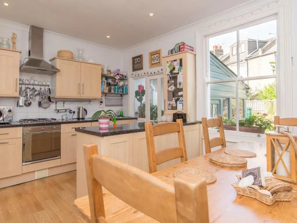 Veeve  3 Bed Family House On Esparto Street Wandsworth