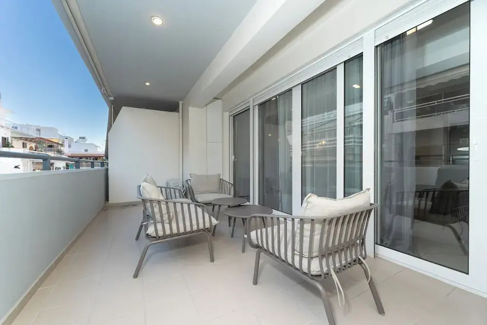 Minimalist 2Bedroom Apartment with Balcony in the heart of Athens