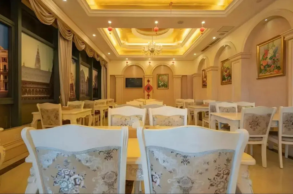 Vienna International Hotel Hangzhou Zhuantang Art School