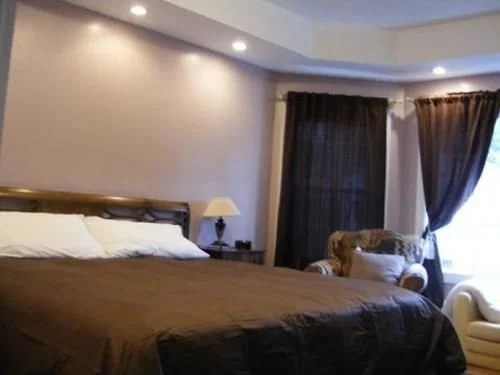Holman Street Apartment
